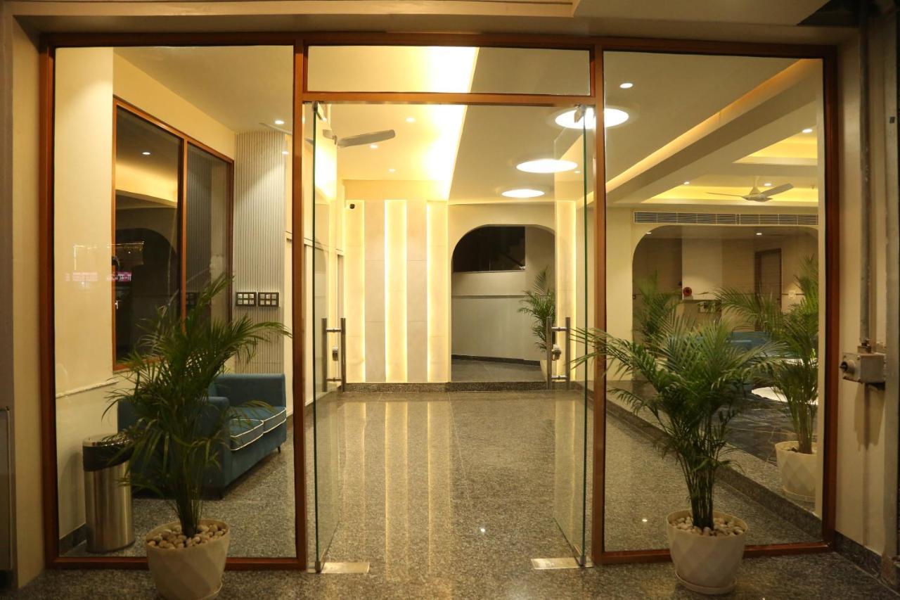 Hotel Westend Udaipur Exterior foto